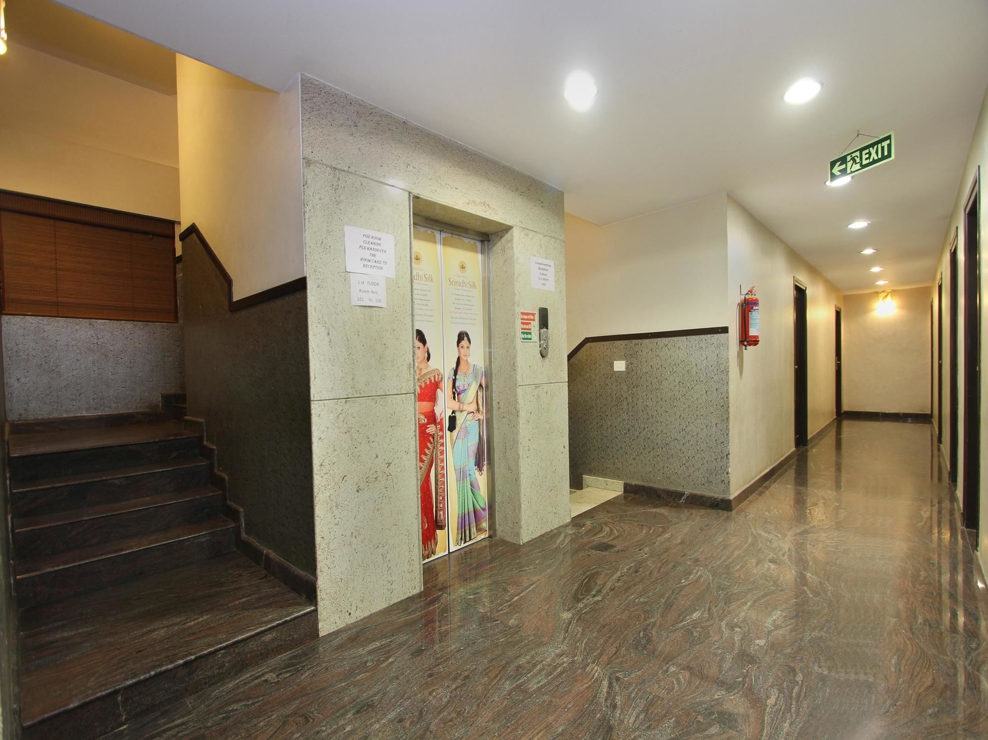 Oyo 435 Hotel Amshi International Bengaluru Zewnętrze zdjęcie