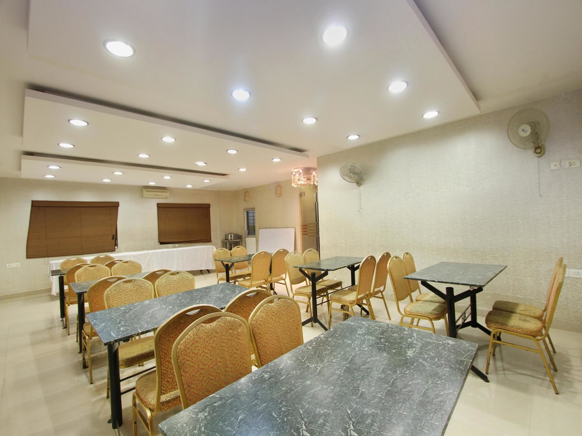 Oyo 435 Hotel Amshi International Bengaluru Zewnętrze zdjęcie